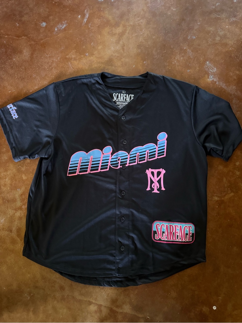 NWOT Scarface Miami Graphic Button Up Jersey